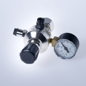 Riduttore di pressione CO2 con manometro